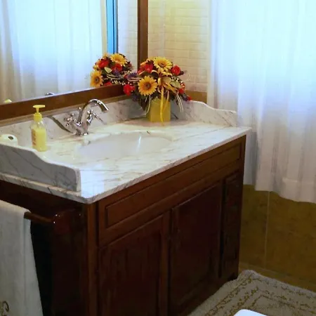 Il Casolare Di Bonci Bed & Breakfast 4*